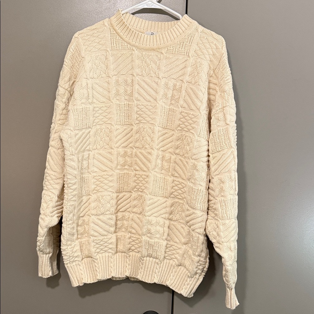 Neiman Marcus Vintage Beige Cable Knit Sweater Unisex Size Large